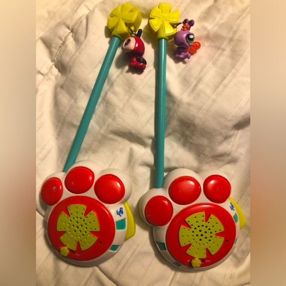 Littlest pet shop walk-in talkies!!!! Hard to find, super cute!!! - Picture 1 of 3